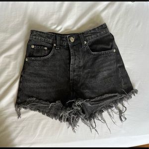 Black jeans short from Zara